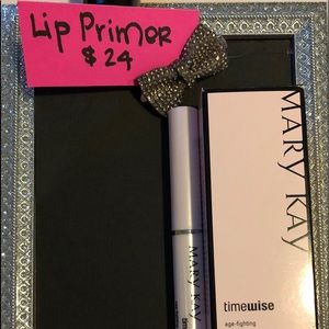 Lip primer